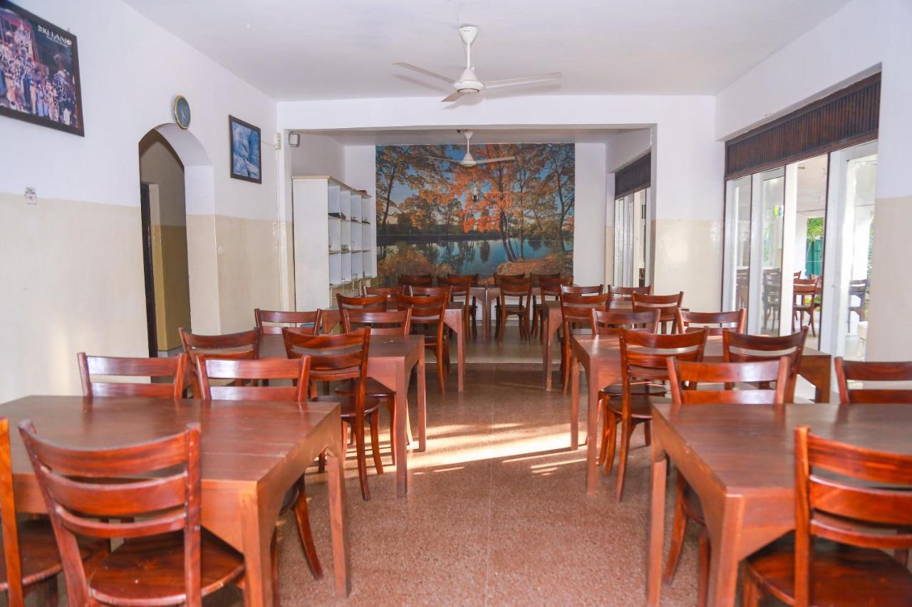 Hotel Milano Tourist Rest Anuradhapura Exterior foto