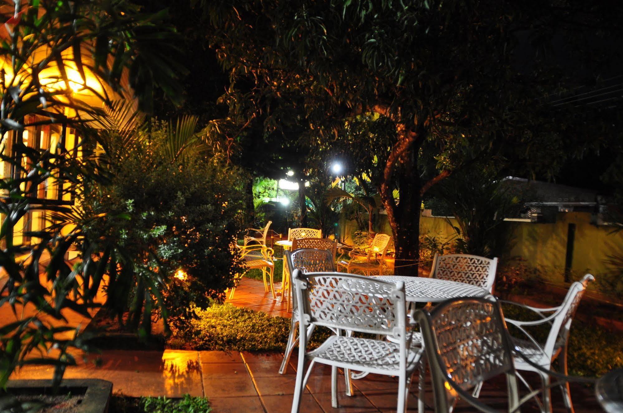 Hotel Milano Tourist Rest Anuradhapura Exterior foto