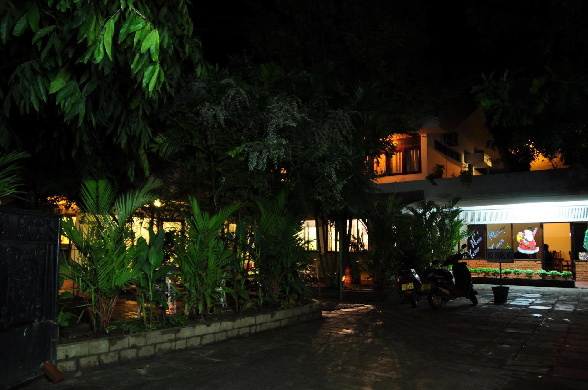 Hotel Milano Tourist Rest Anuradhapura Exterior foto