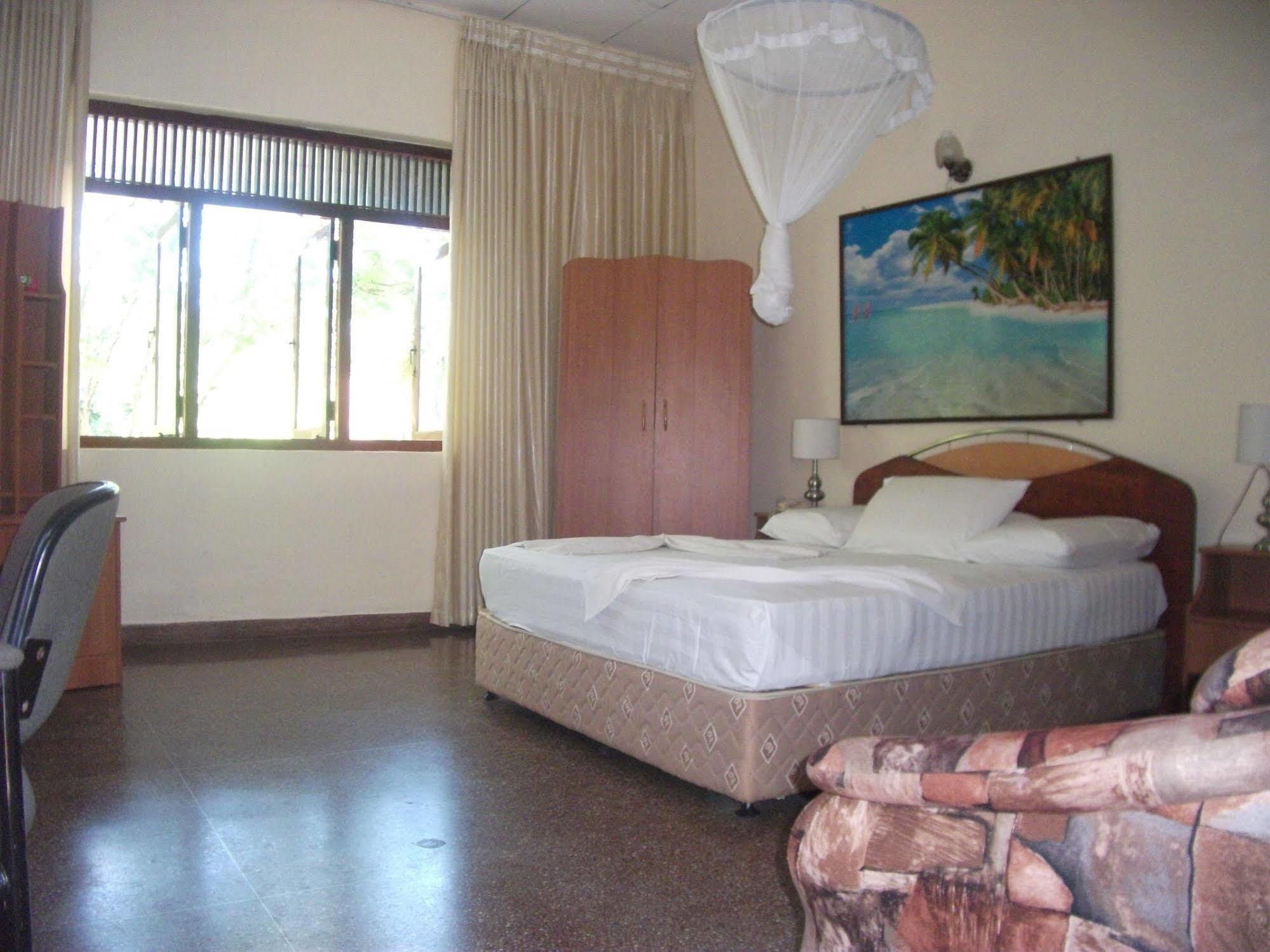 Hotel Milano Tourist Rest Anuradhapura Exterior foto