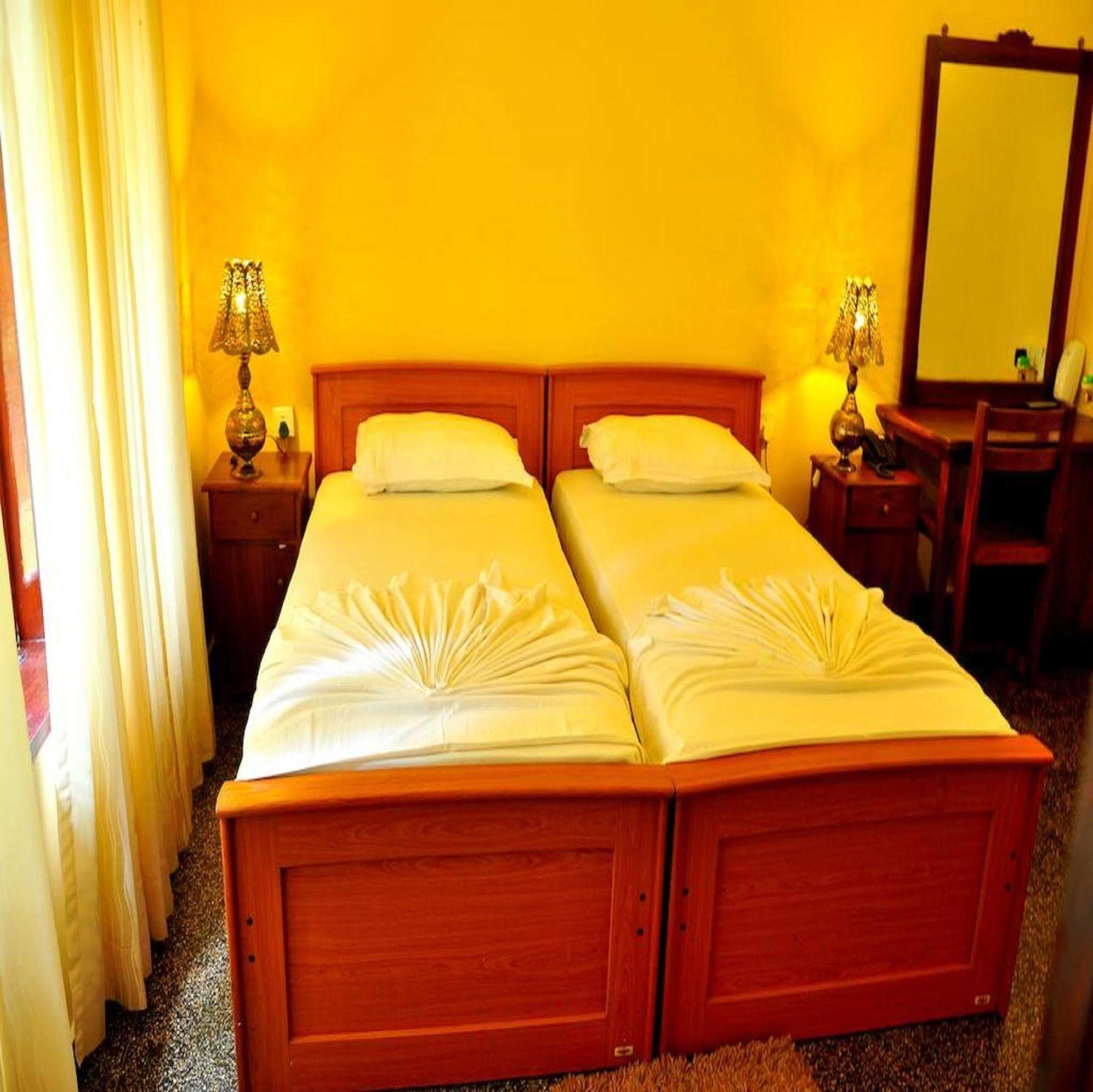 Hotel Milano Tourist Rest Anuradhapura Exterior foto