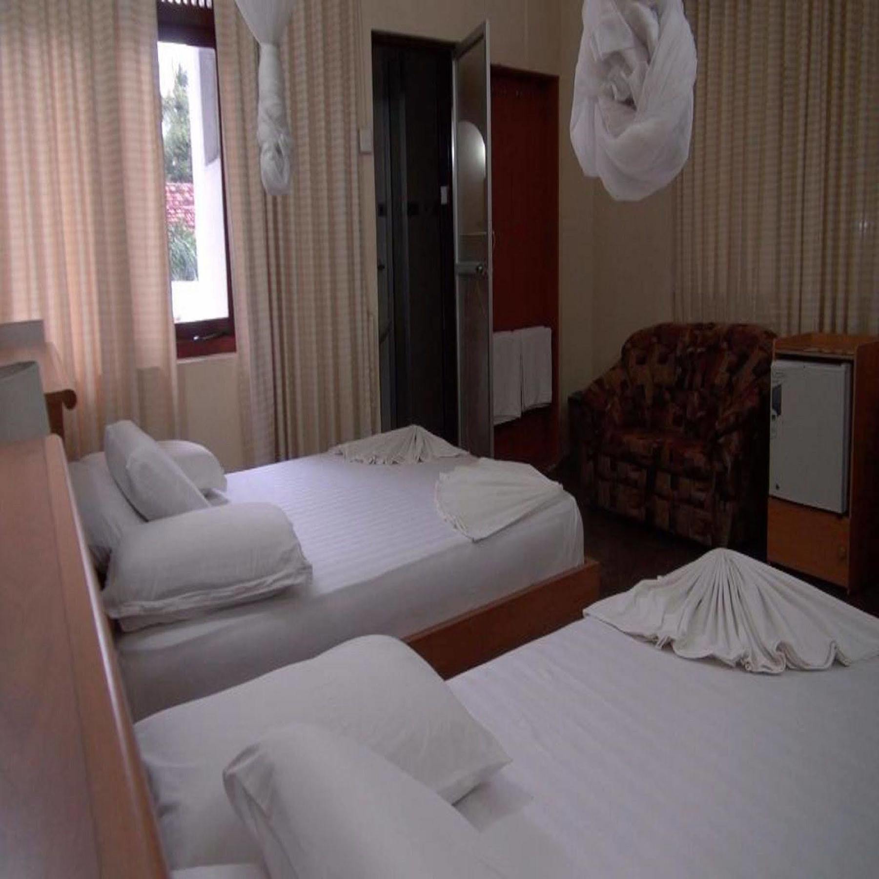 Hotel Milano Tourist Rest Anuradhapura Exterior foto