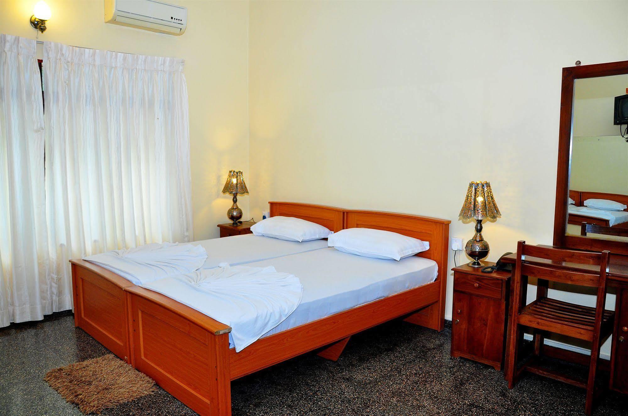 Hotel Milano Tourist Rest Anuradhapura Exterior foto